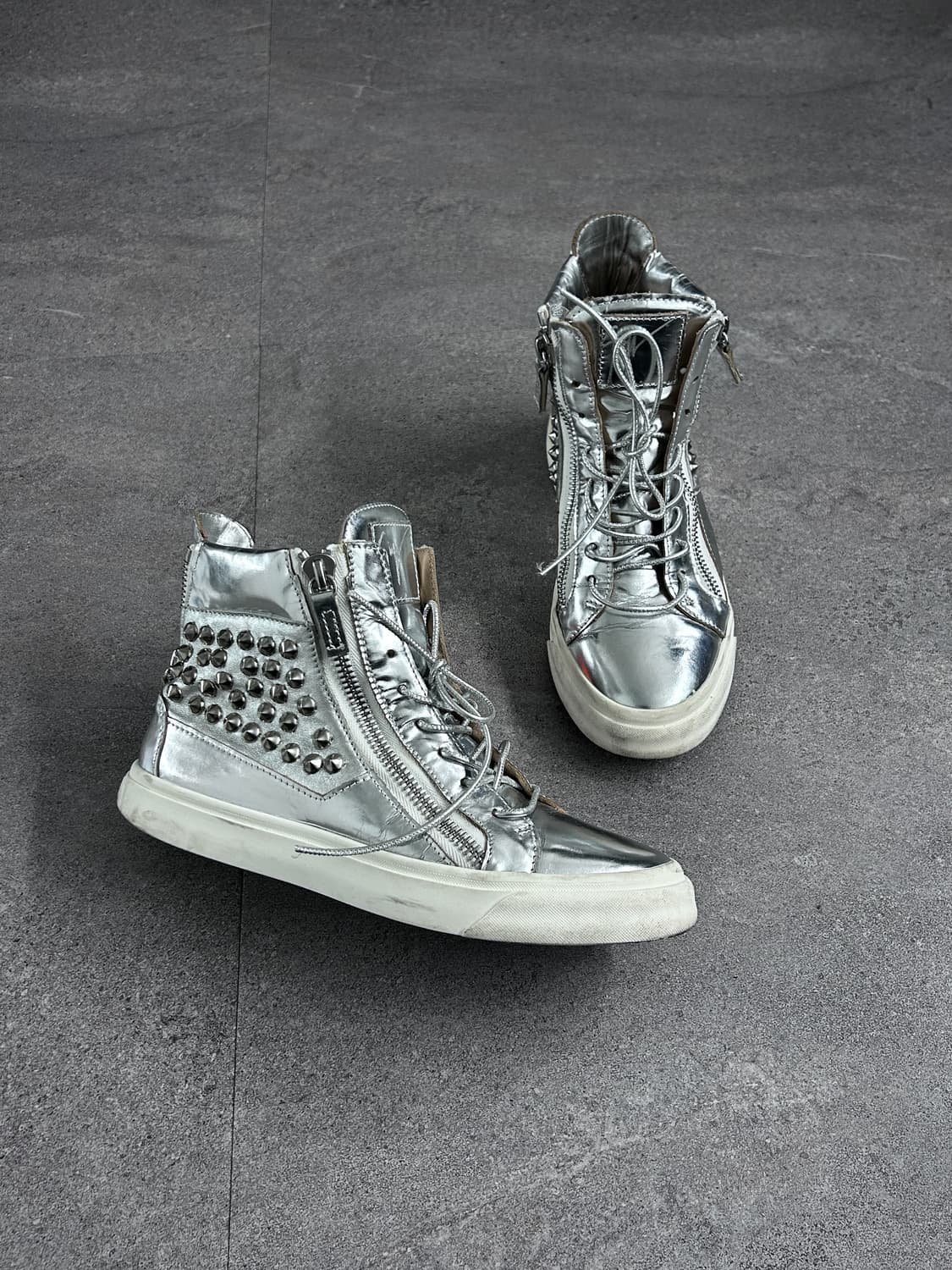 쥬세페자노티 스터드 메탈릭 실버 하이탑 상품이미지2