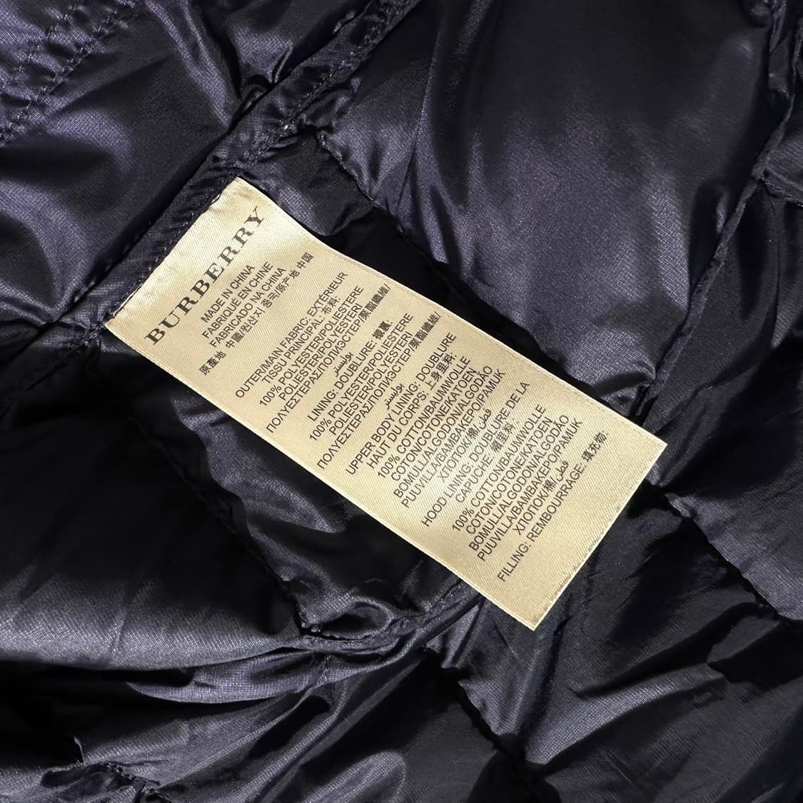 버버리 브릿 구스다운 경량 푸퍼 패딩 다크네이비 상품이미지8