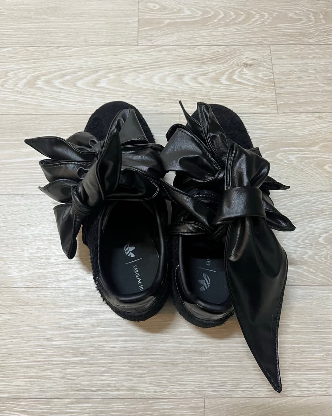 아디다스 캐롤라인 후 SL72OG 리본 스니커즈 상품이미지3