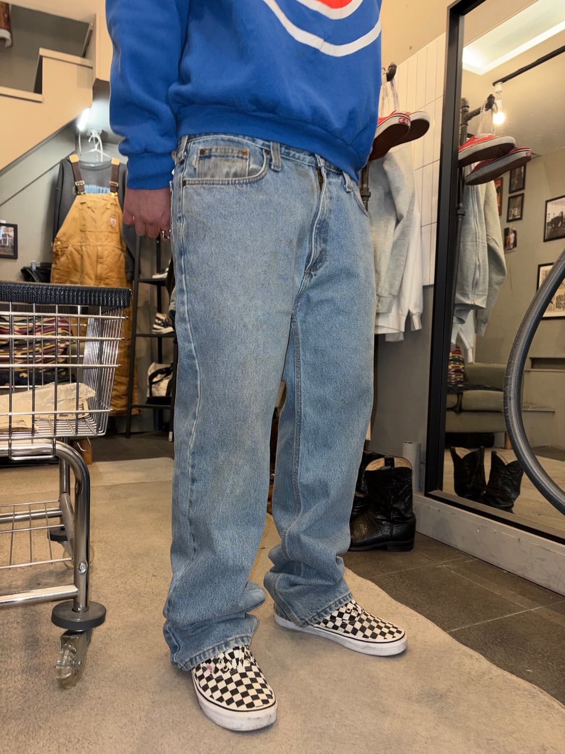 00’s Carhartt cracked washed denim pants 상품이미지2