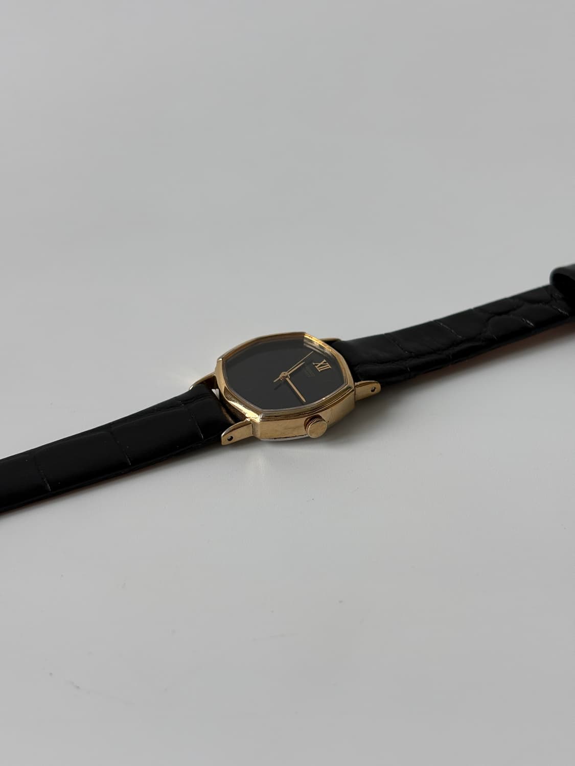 1980년대 블랙 다이얼 골드 옥타곤 쿼츠 여성 상품이미지5