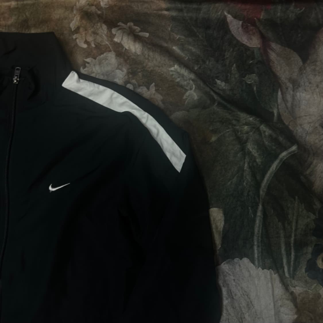 나이키 빈티지 화이트 사이드라인 블랙바람막이 100 상품이미지2