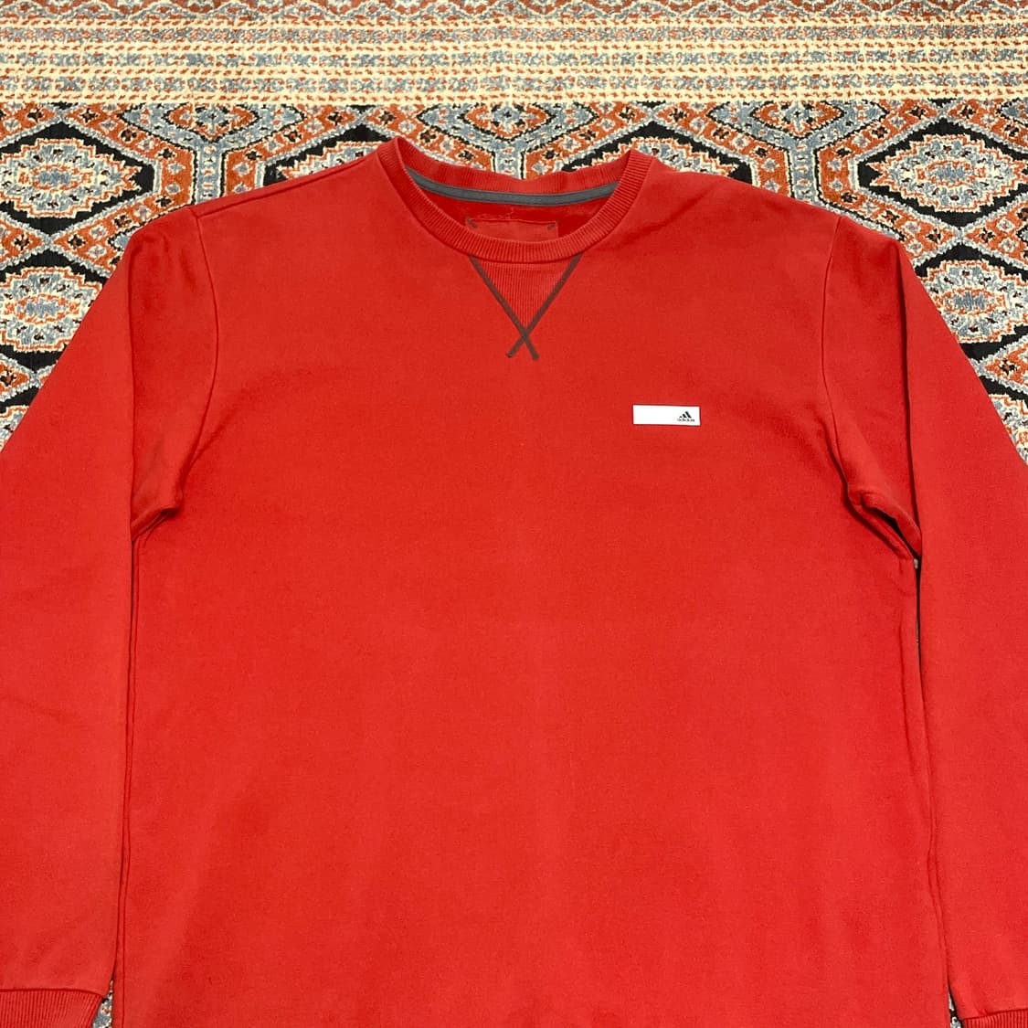 아디다스 삼각로고 레드 맨투맨 남성105 상품이미지2
