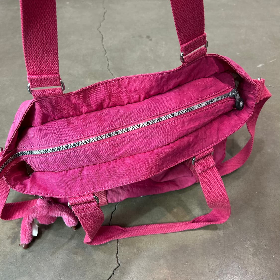 키플링 핑크 크로스백 상품이미지3