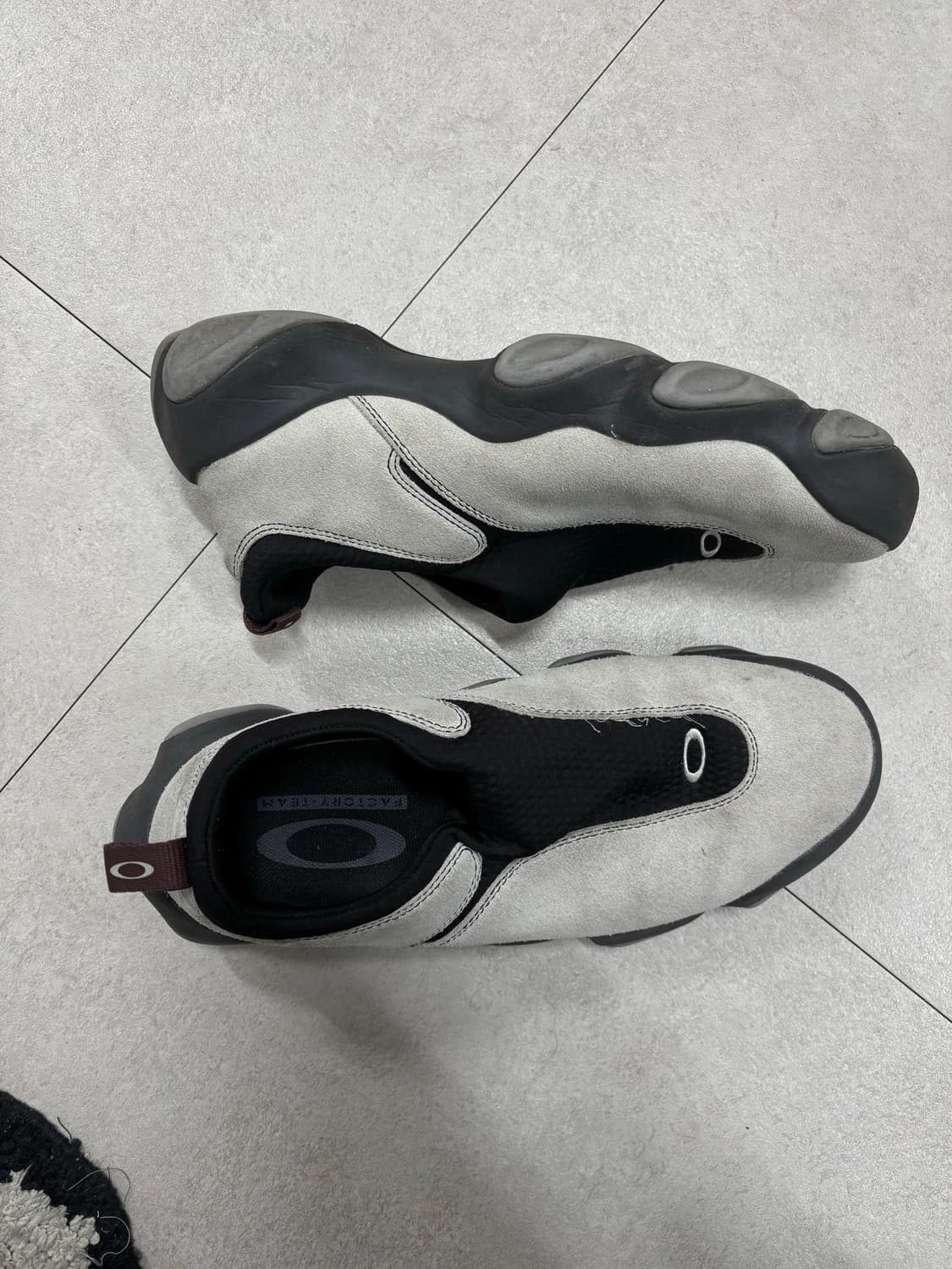 오클리 팩토리팀 브레인데드 275 상품이미지1