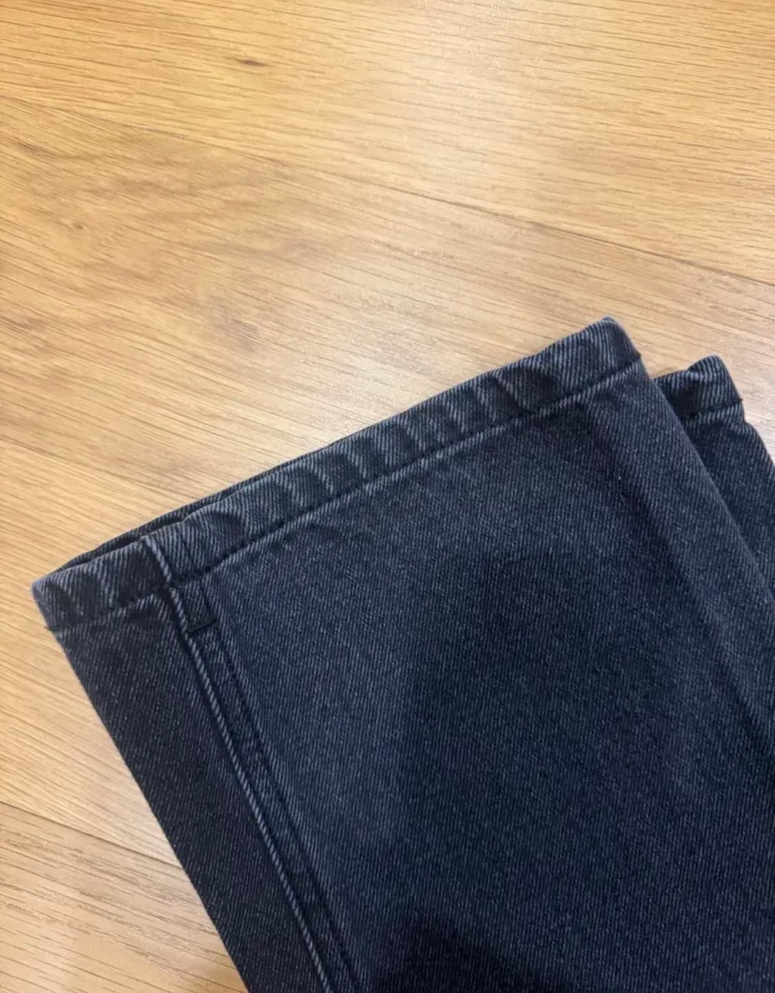 [29] 무탠다드 스트레이트 데님 워시드 블랙 상품이미지4