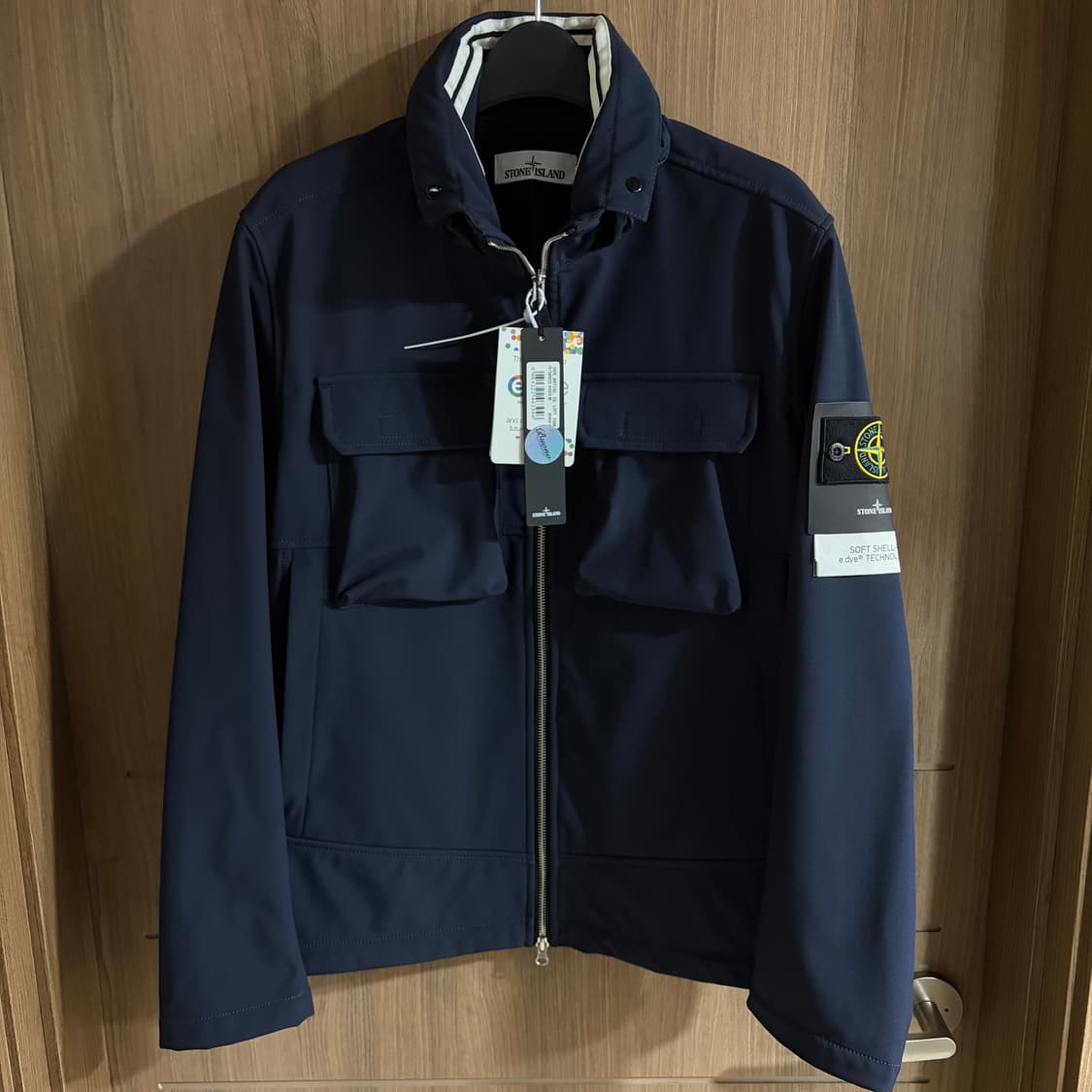 새상품(M)스톤아일랜드 테크놀로지 소프트쉘 자켓 네이비 상품이미지2