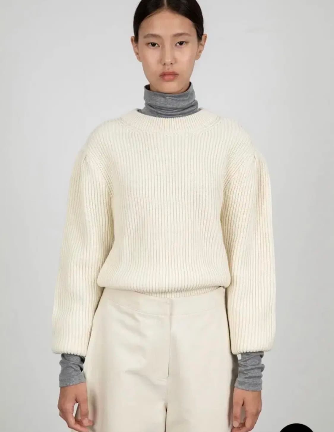 아모멘토amomento 하프넥니트 에크루 상품이미지1