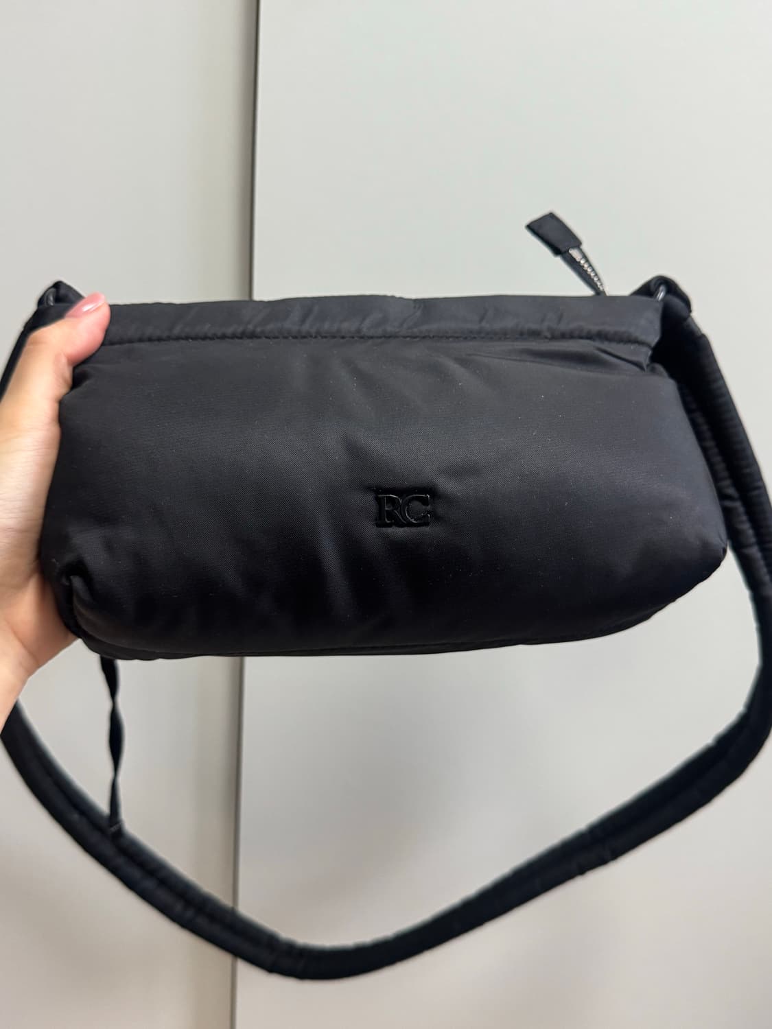 렉토 멜로우 크로스백 블랙 상품이미지1