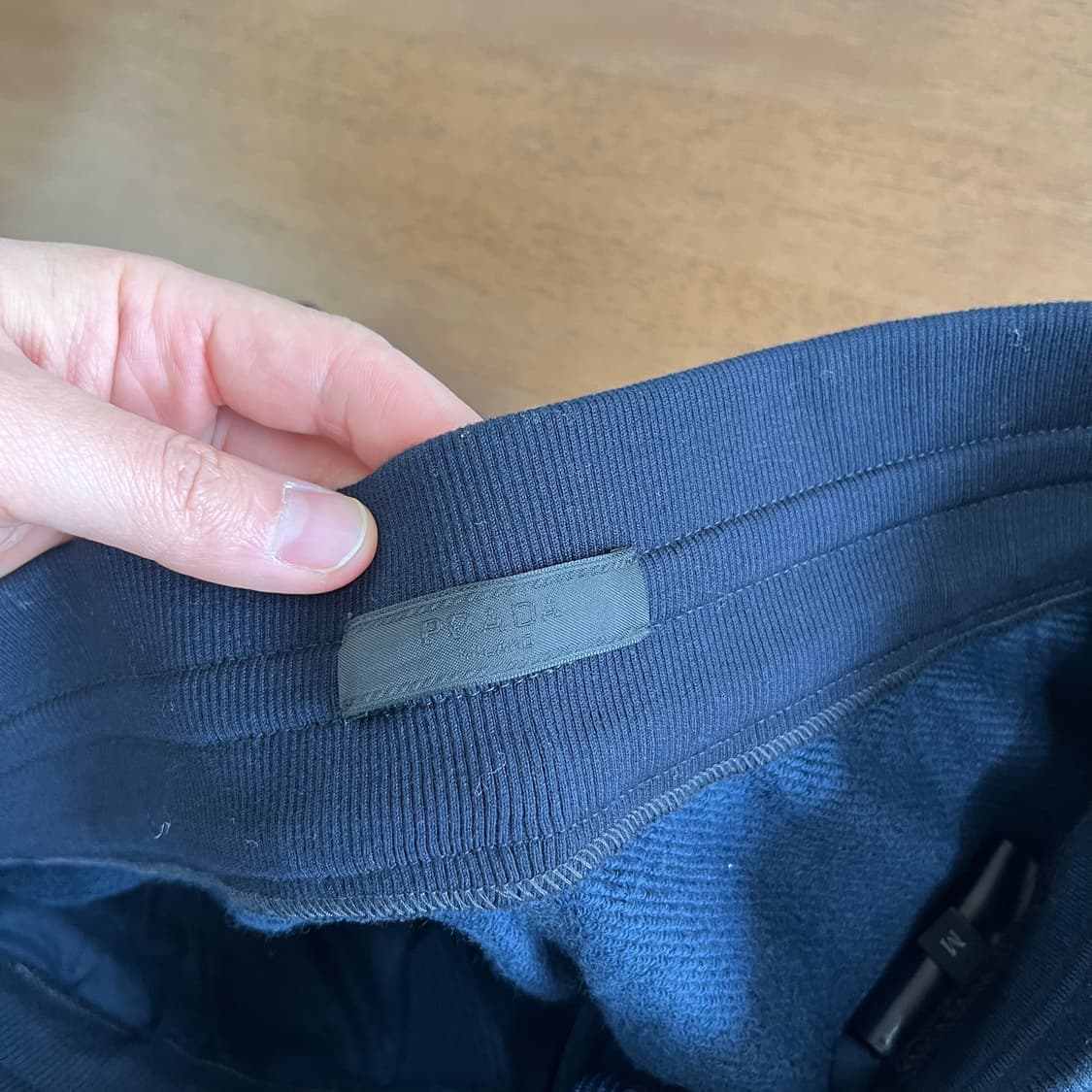 프라다 트레이닝 조거 팬츠 M 상품이미지6