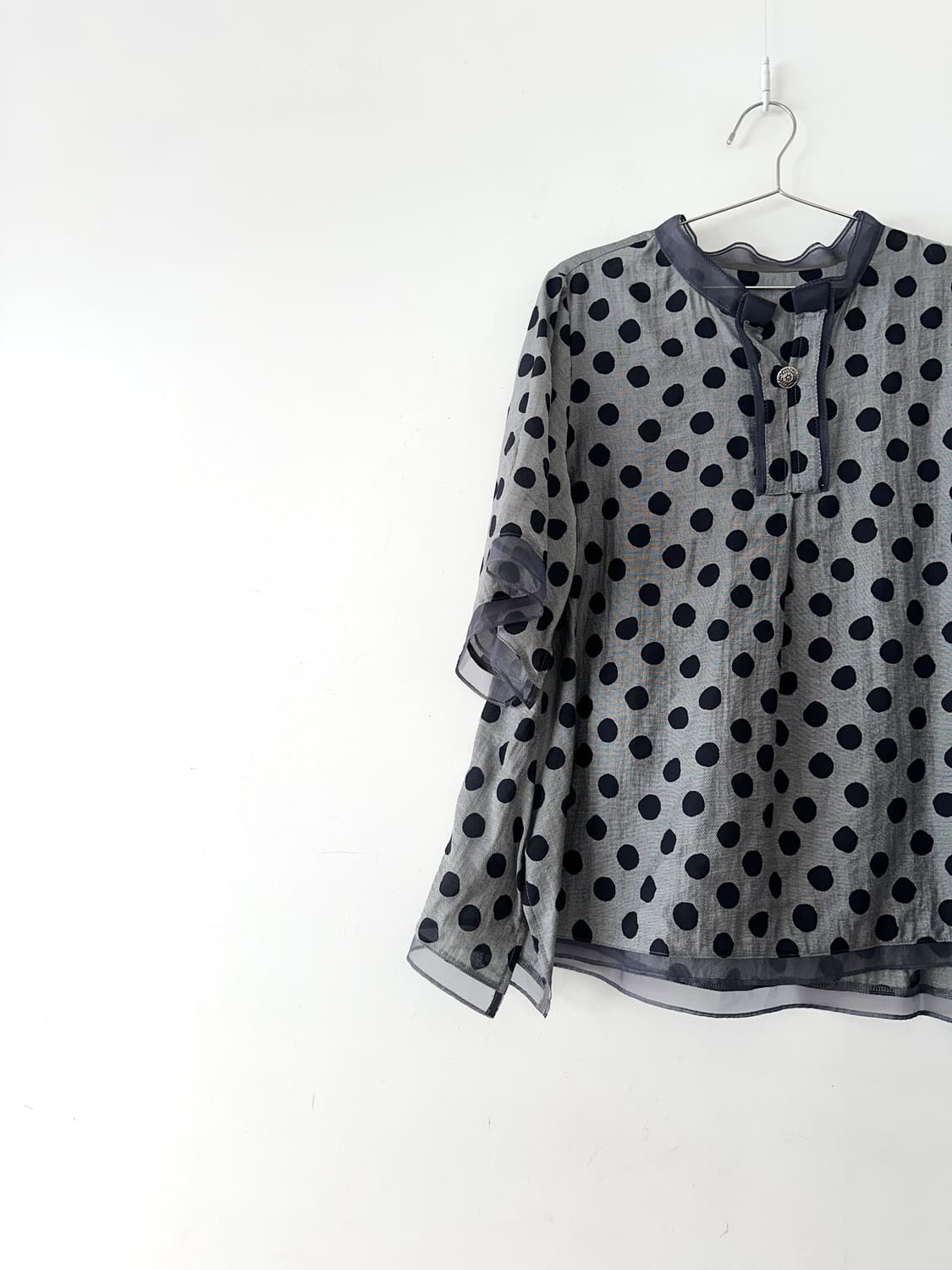 Dot ruffle organza blouse  상품이미지2