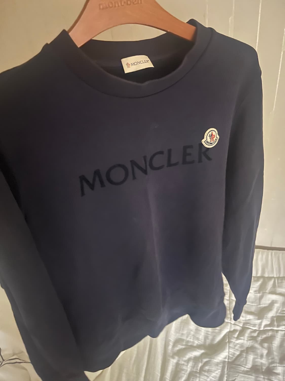 몽클레어 맨투맨 상품이미지1