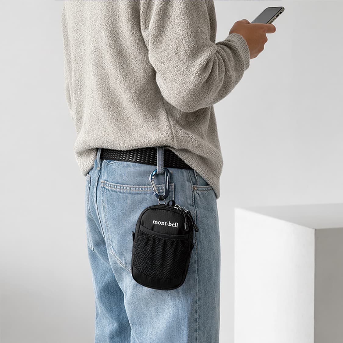 몽벨 어태처블 파우치 크로스백 - 블랙 네이비 상품이미지5