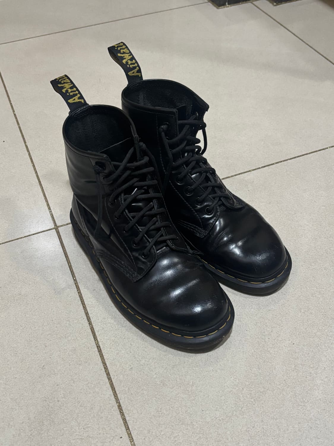 닥터마틴 1460 8홀 EU41 상품이미지1