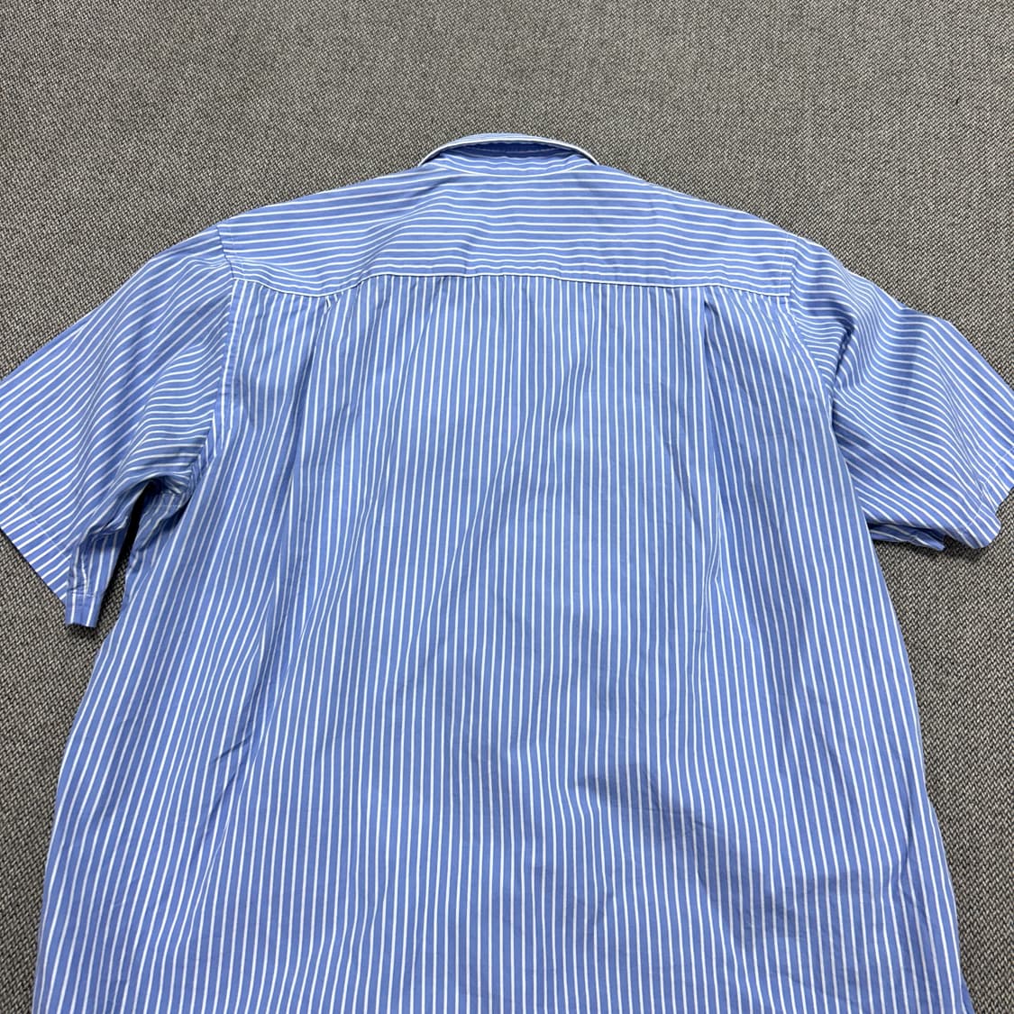 (한글택)꼼데가르송 반팔 스트라이프 셔츠(M) 상품이미지4