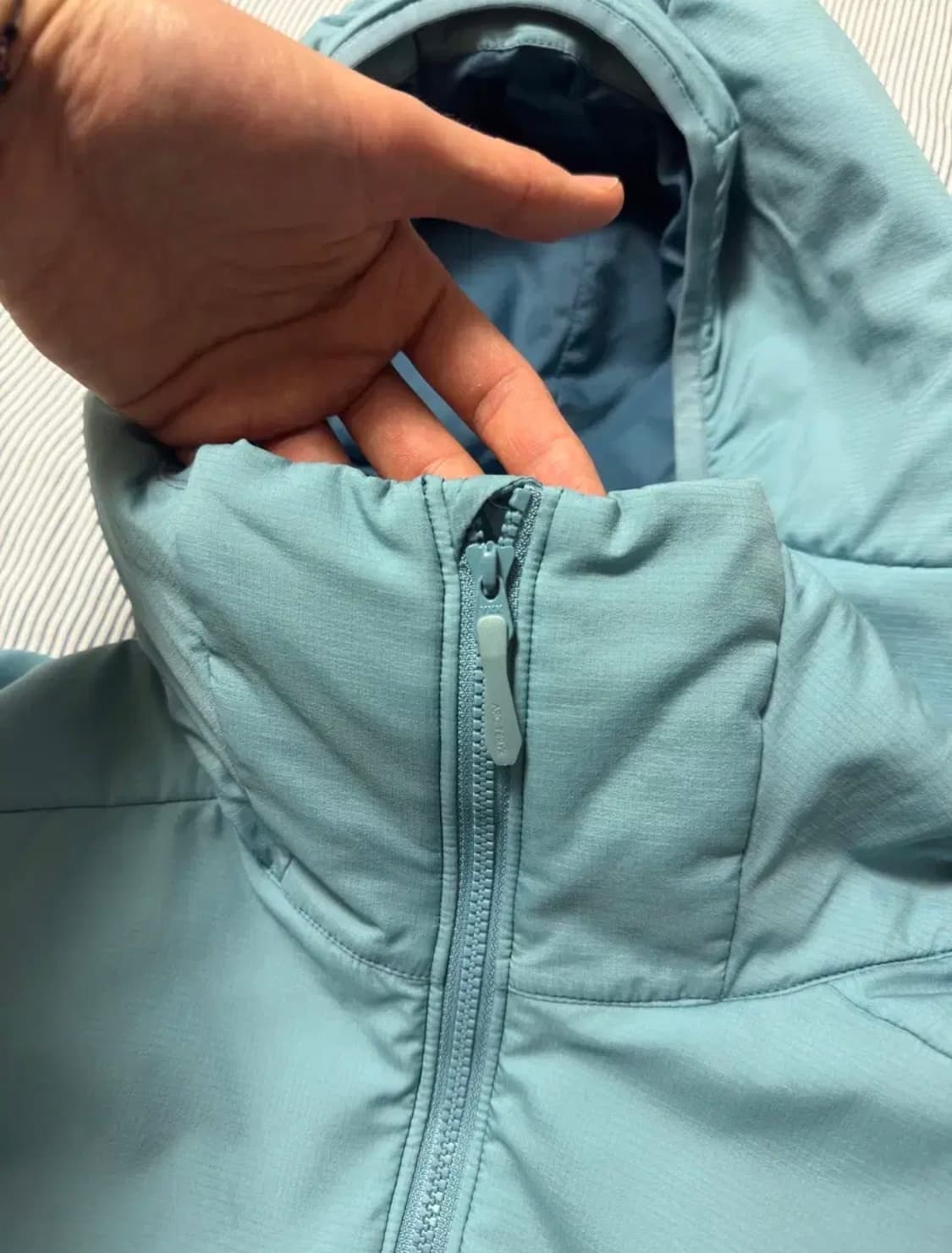 (SS급) 아크테릭스 아톰 LT 후디 솔레스 M 상품이미지6