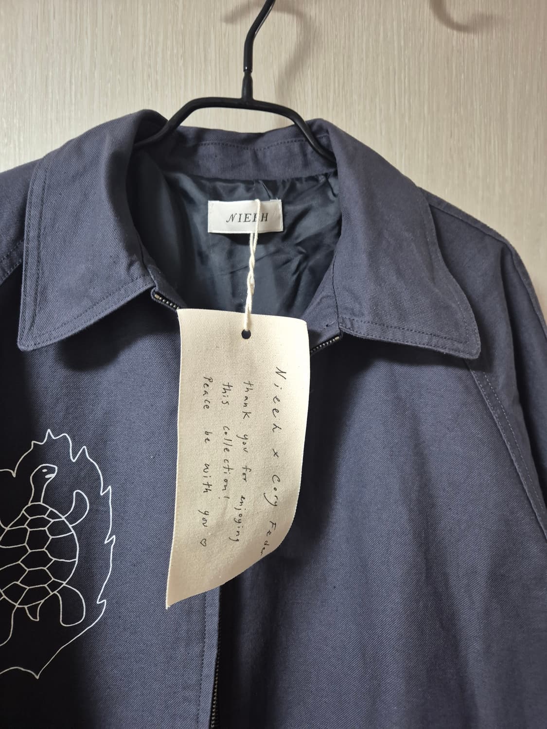(새제품) NIEEH 니히 네이비 자켓 점퍼 프린팅 상품이미지5