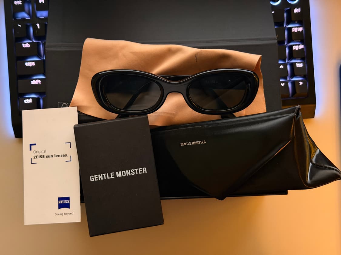 젠틀몬스터 탐부 01 블랙 상품이미지1