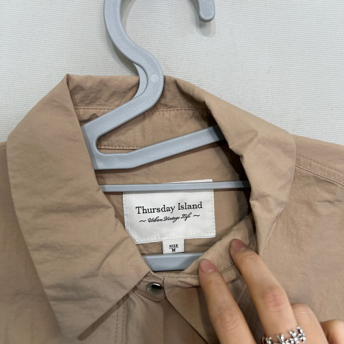 써스데이아일랜드 숏 바람막이 90 상품이미지2