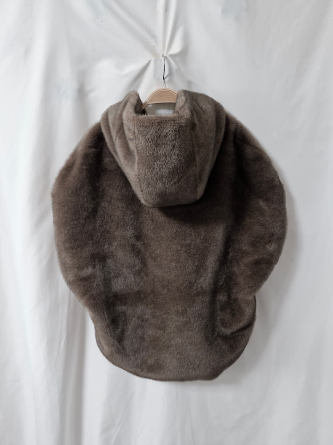 헬렌 카렌 폭 밍크 페이크 퍼 케이프 자켓 상품이미지2