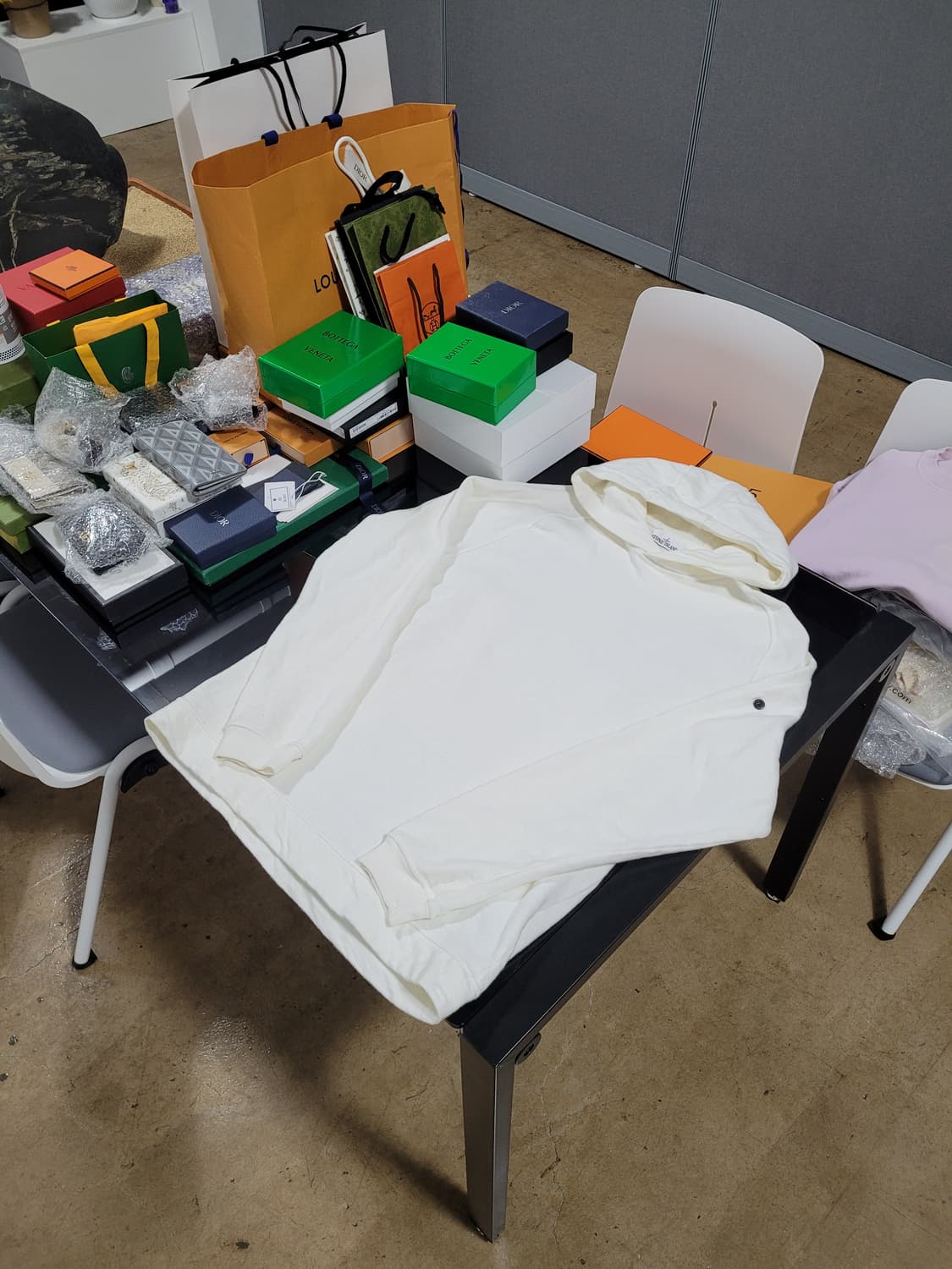 스톤아일랜드 화이트 후드티 상품이미지1