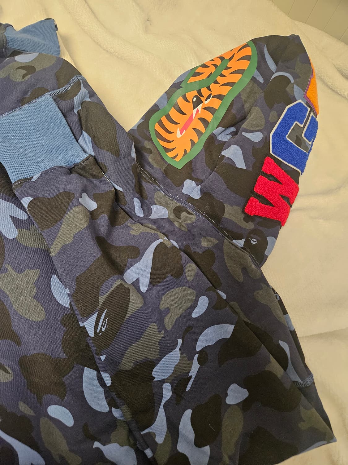 Blue bathing ape hood zip up 상품이미지3