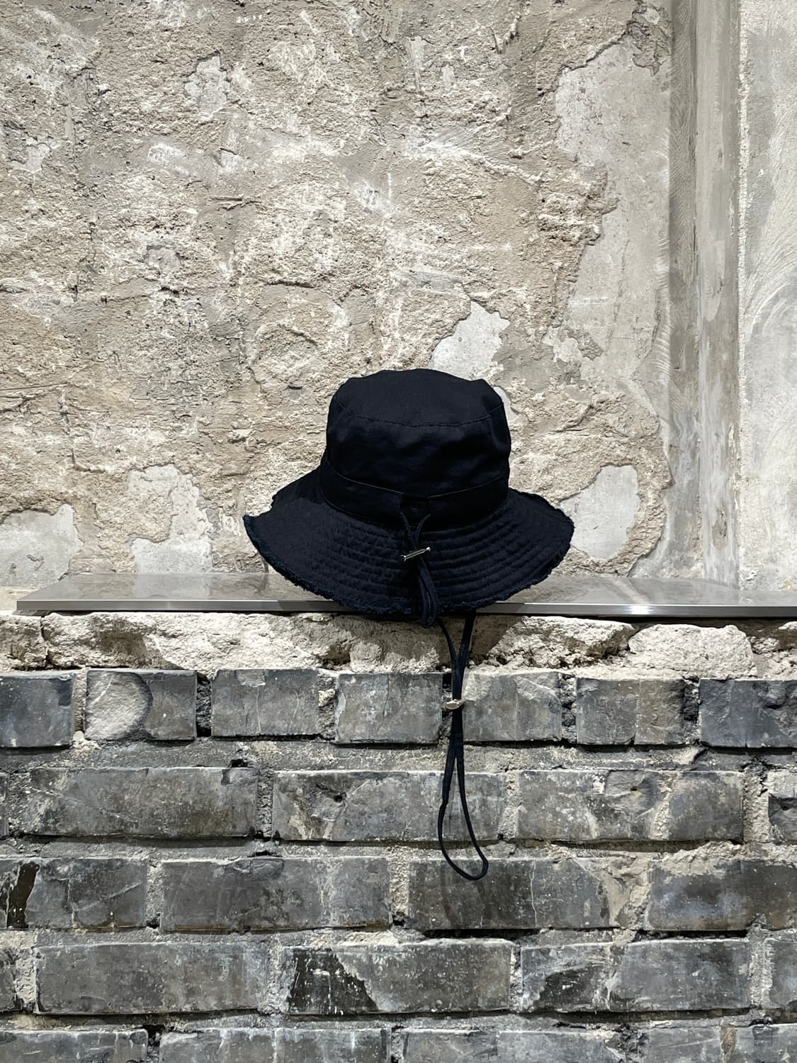 자크뮈스 블랙 아티초크 로고 버킷햇 상품이미지6