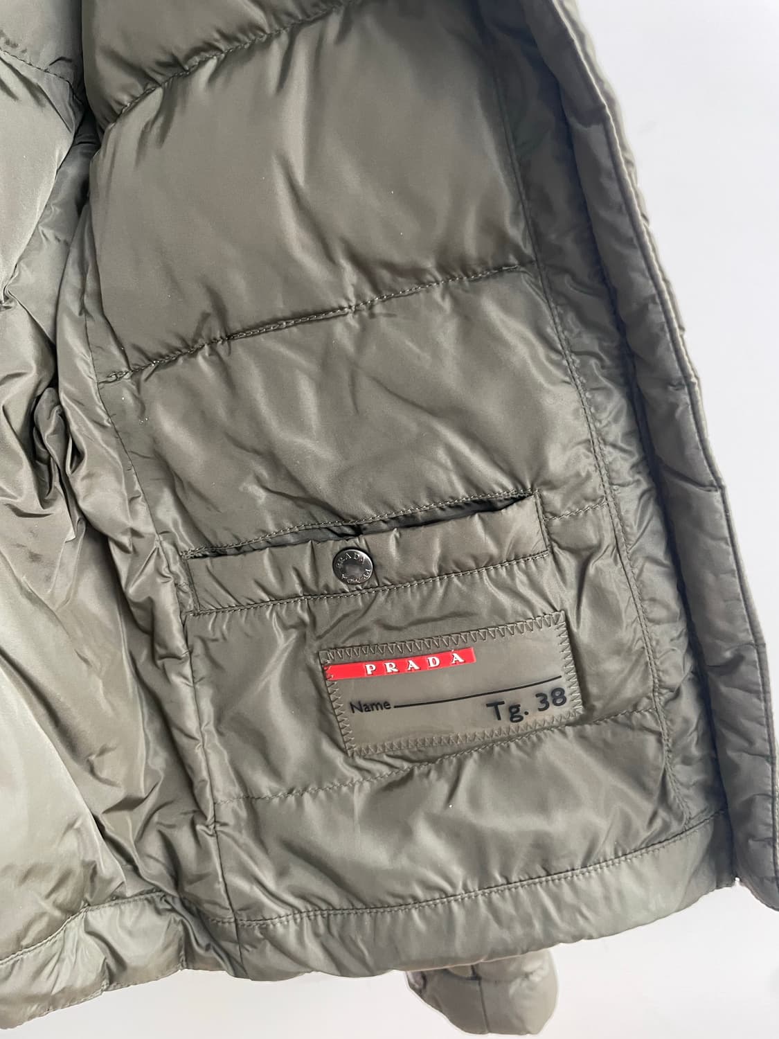 프라다 여성 푸퍼 패딩 카키 38 상품이미지6