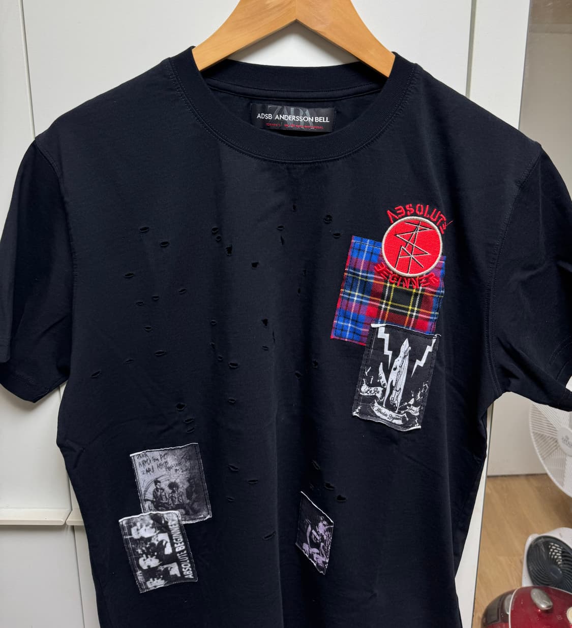 자라 앤더슨벨 그래픽 패치 티셔츠 L사이즈 상품이미지3