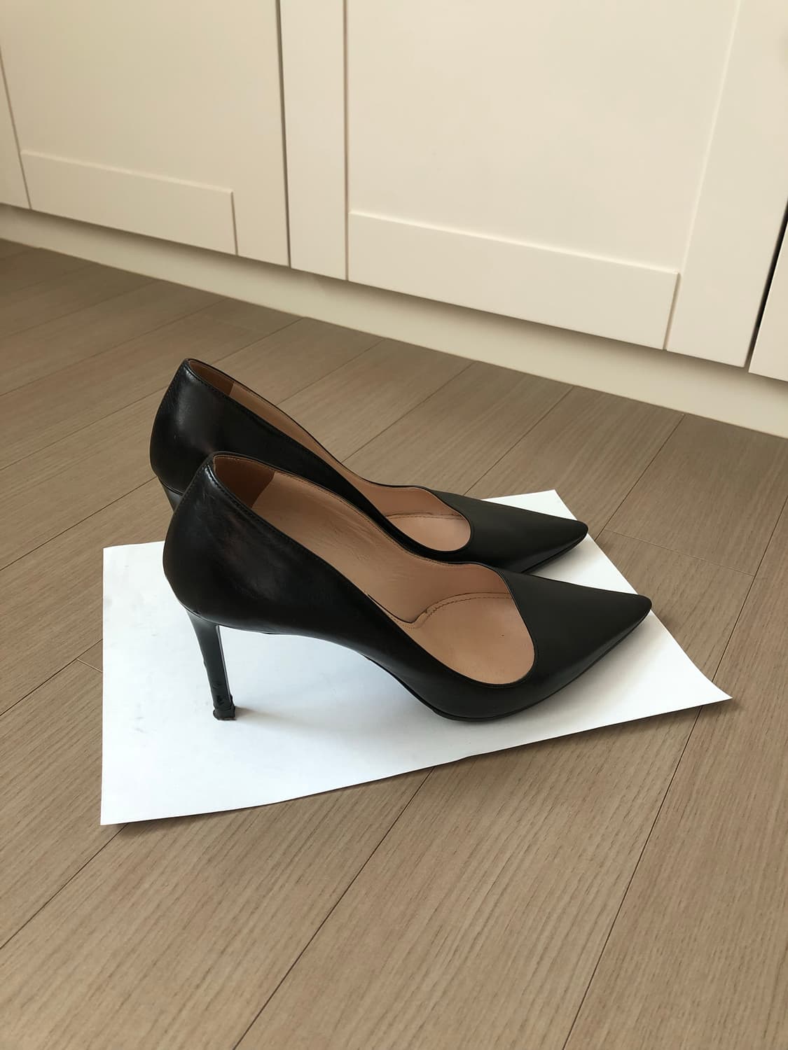 프라다 포인트토 펌프스 힐 37 1/2 (245) 상품이미지3