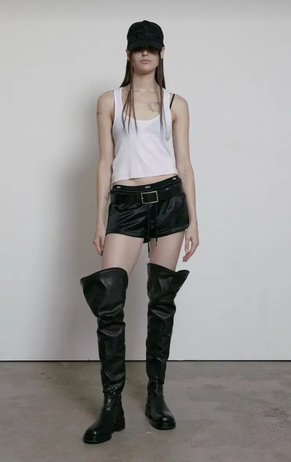 보헤미안서울 LOGO BAND SHORTS, GLOSSY BLACK 상품이미지1