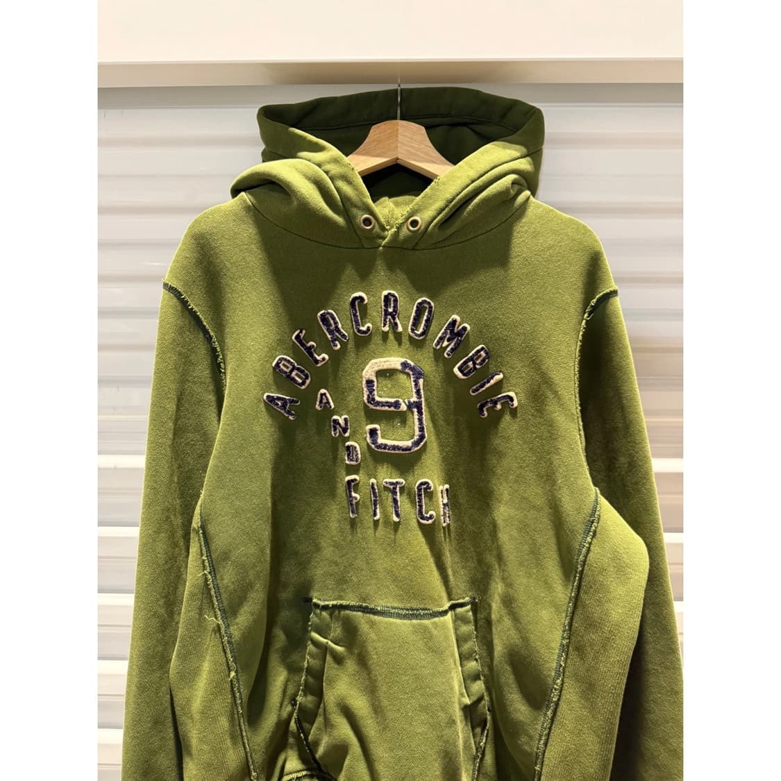 아베크롬비 앤 피치 9 아치 로고 빈티지 후드티 상품이미지1