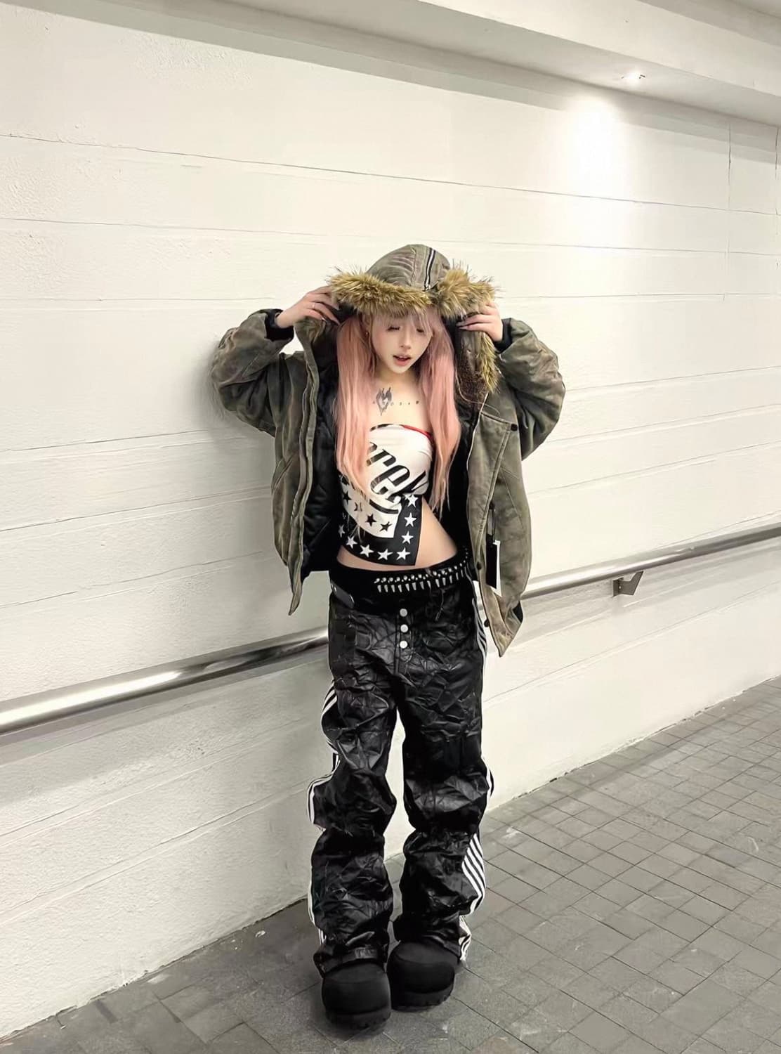 Cracked Leather Stripe Pants 상품이미지5