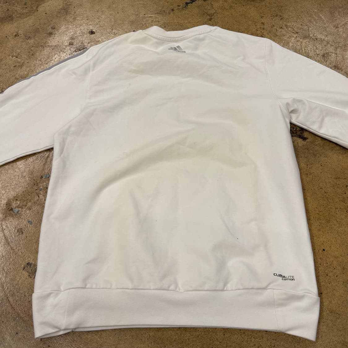 아디다스 흰실 화이트 실버 맨투맨  상품이미지4