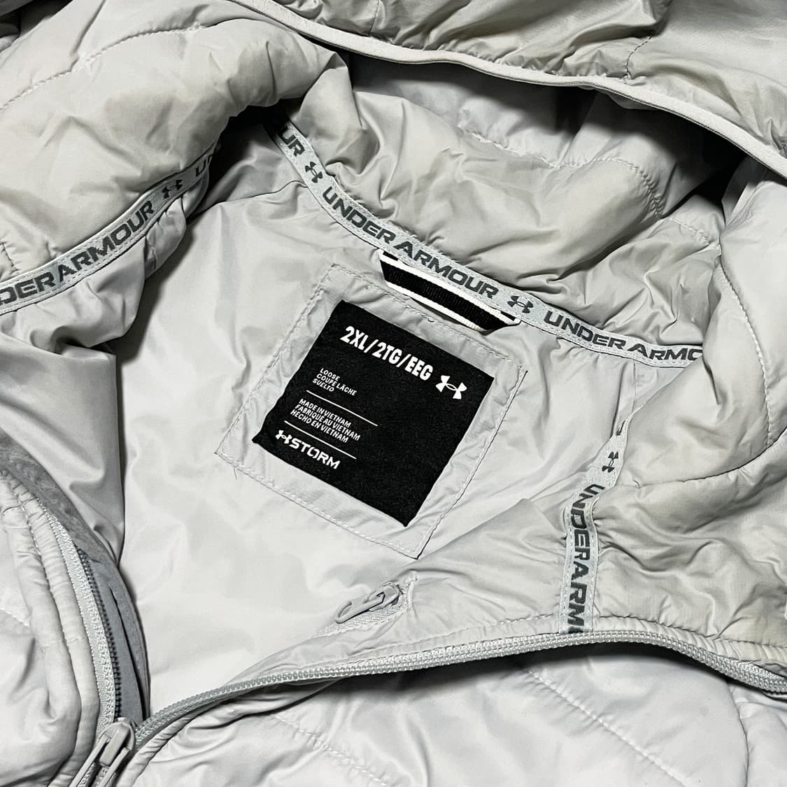 언더아머 경량 패딩 점퍼 스카이블루 상품이미지5