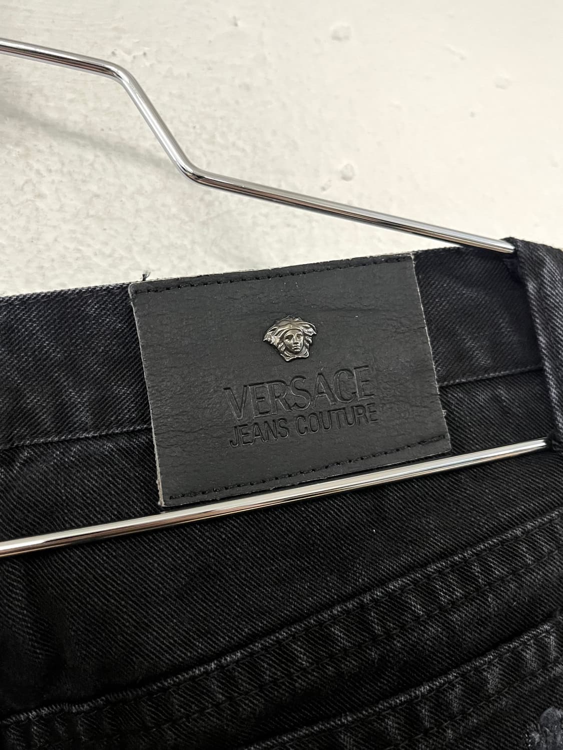 베르사체 체인 부츠컷 데님 플레어 팬츠 상품이미지10