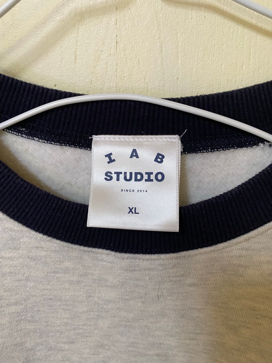 아이엠 스튜디오 맨투맨 상품이미지3