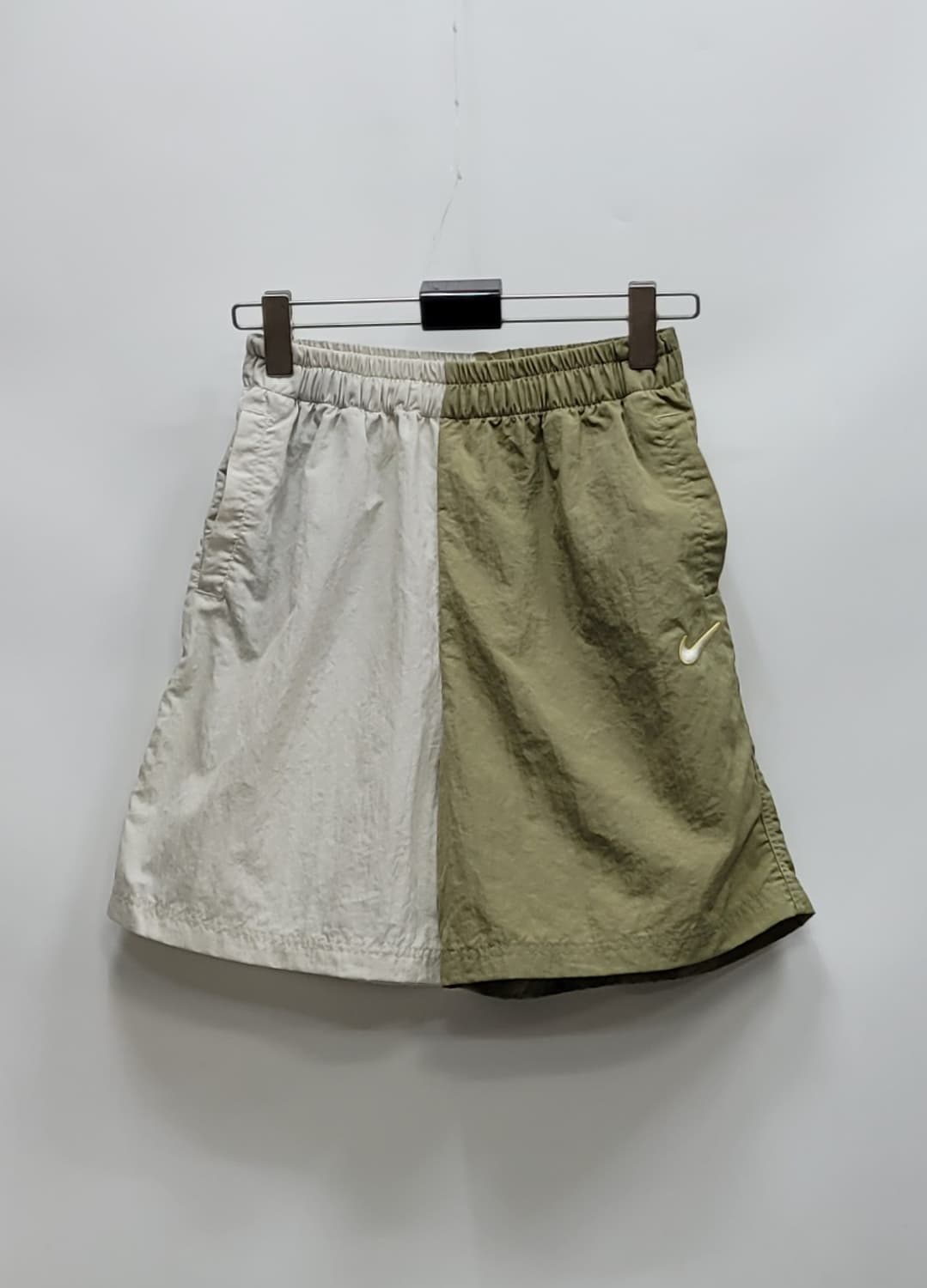 NIKE 23SS 나이키 주니어 우븐 쇼츠 / 70 아이보리 카키
 상품이미지1