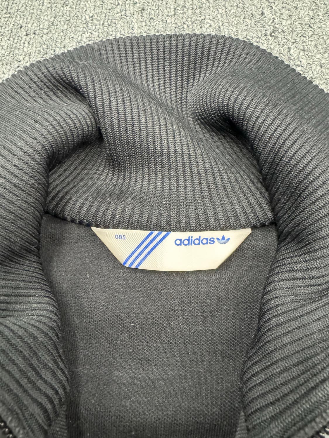 아디다스 빈티지 y2k 여성 금장 블랙 져지 상품이미지3