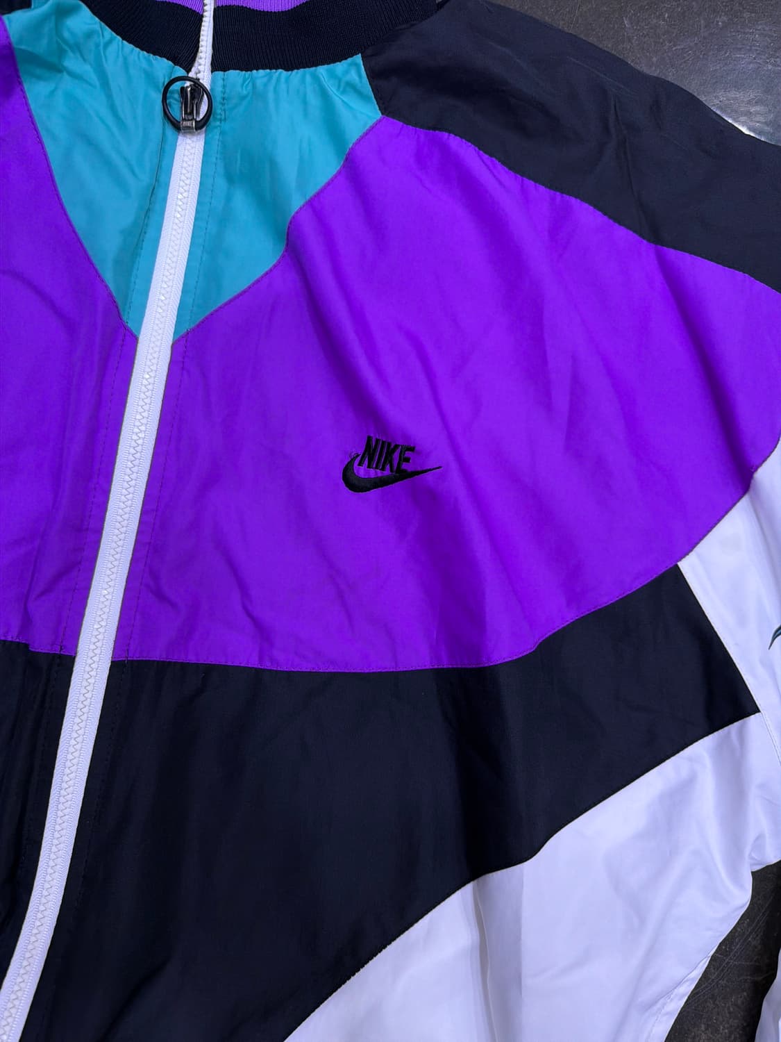 나이키 올드스쿨 인터네셔널 배색 바람막이 점퍼 L 상품이미지4