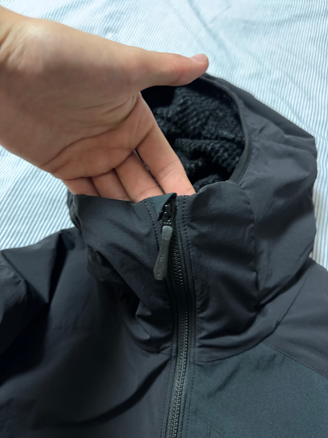 아크테릭스 프로톤 라이트웨이트 후디 블랙 상품이미지4