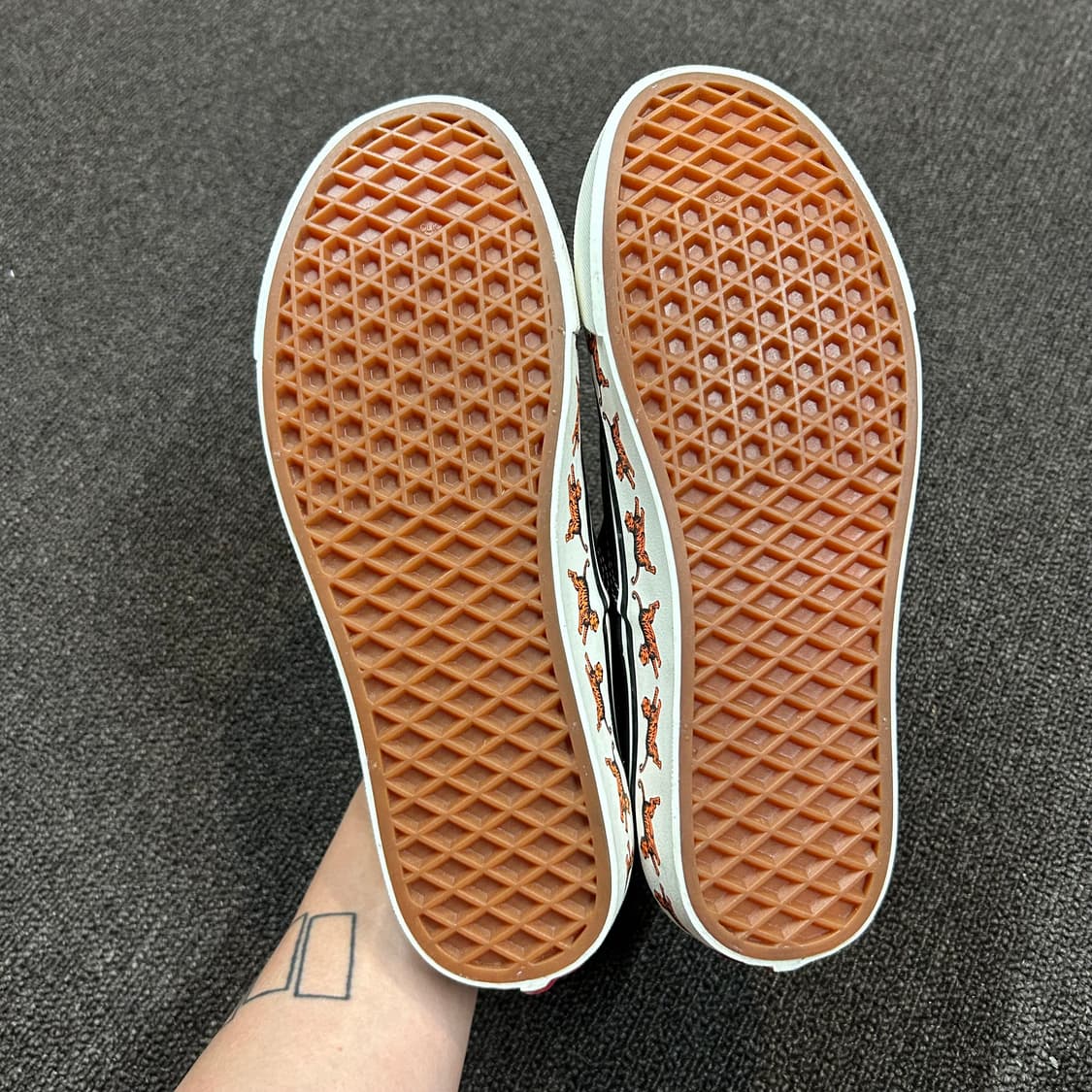 255) 반스 어센틱 타이거 정글 사이드월 새상품급 상품이미지9