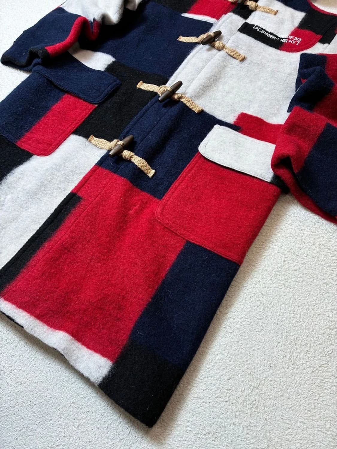 아이앰낫휴먼비잉 17FW 패치 워크 더플 코트 PN6939 상품이미지4