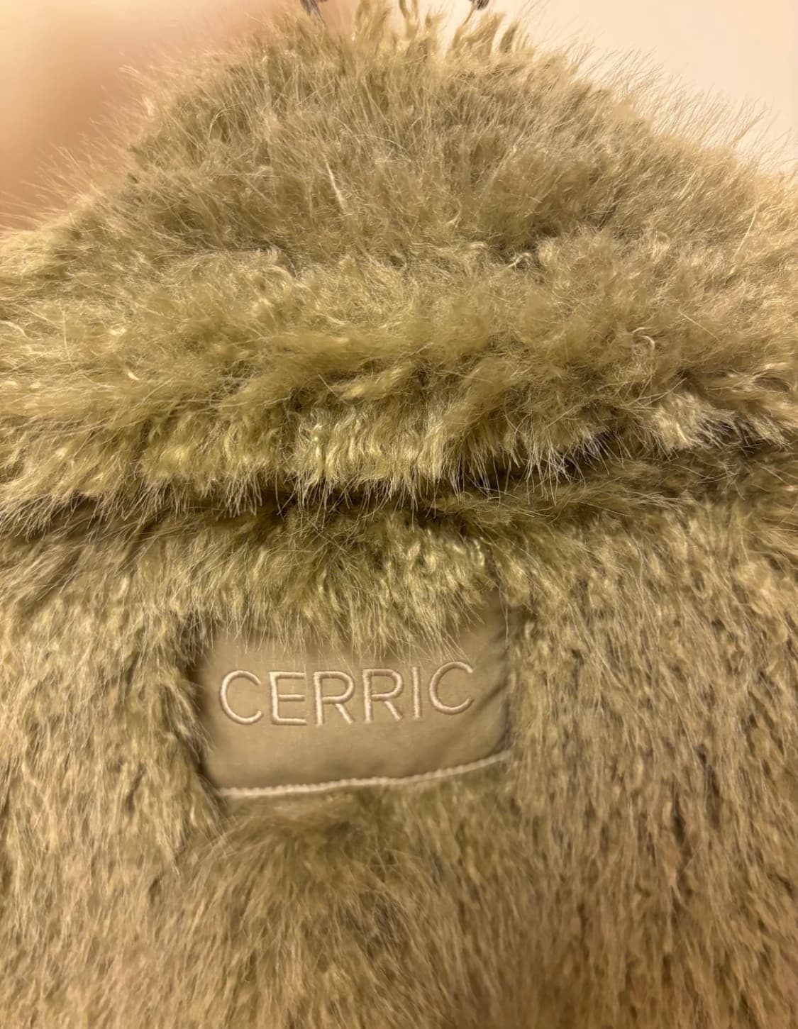 세릭 퍼자켓 베이지 판매해요 상품이미지8