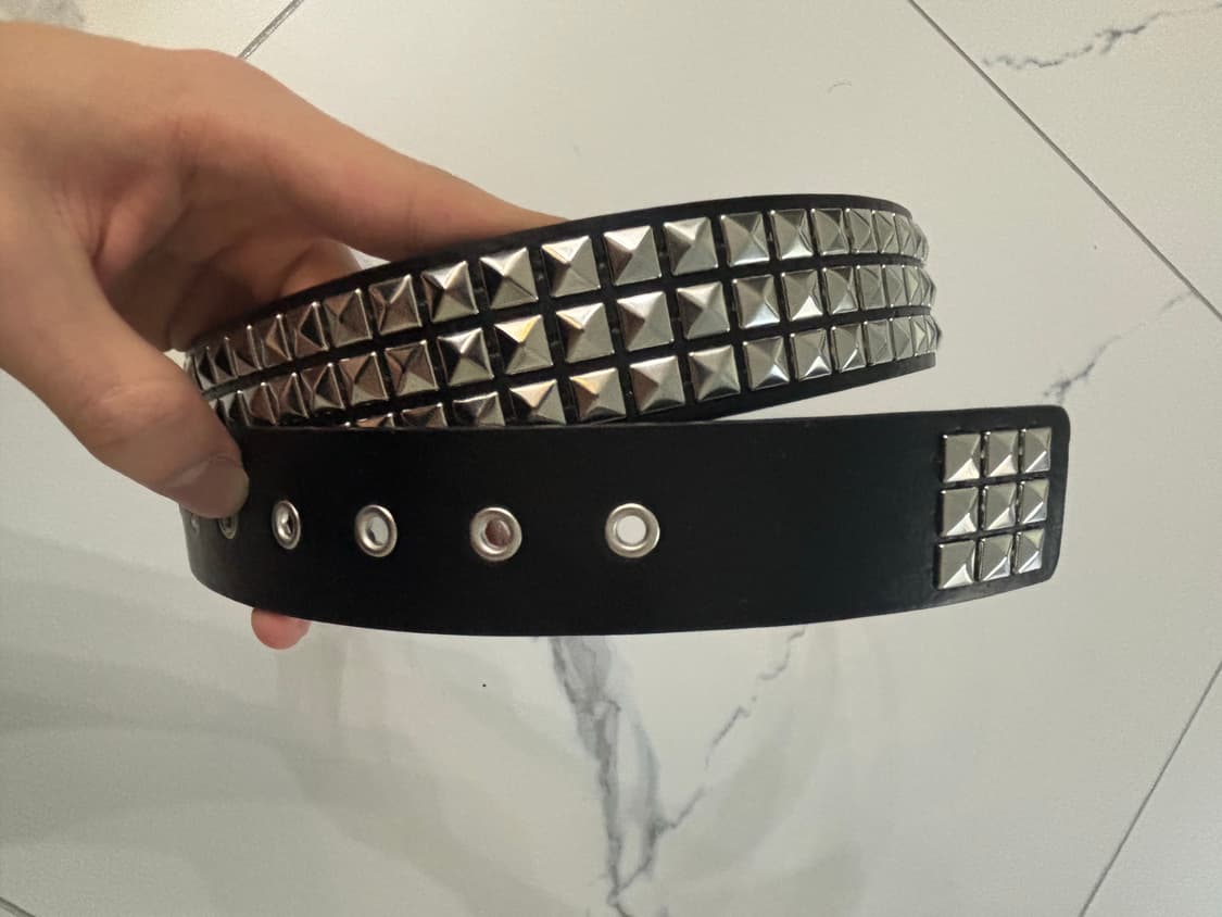 스터드 벨트 판매합니다 상품이미지1