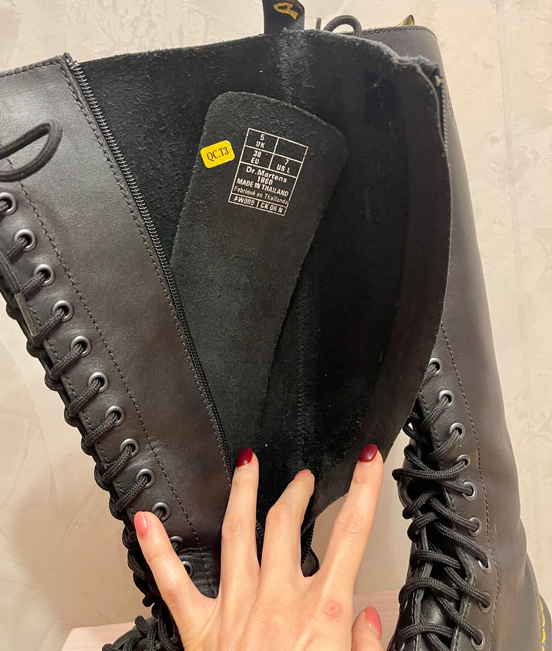 닥터마틴 1B60 20홀 롱 부츠 38사이즈(240mm) 상품이미지6