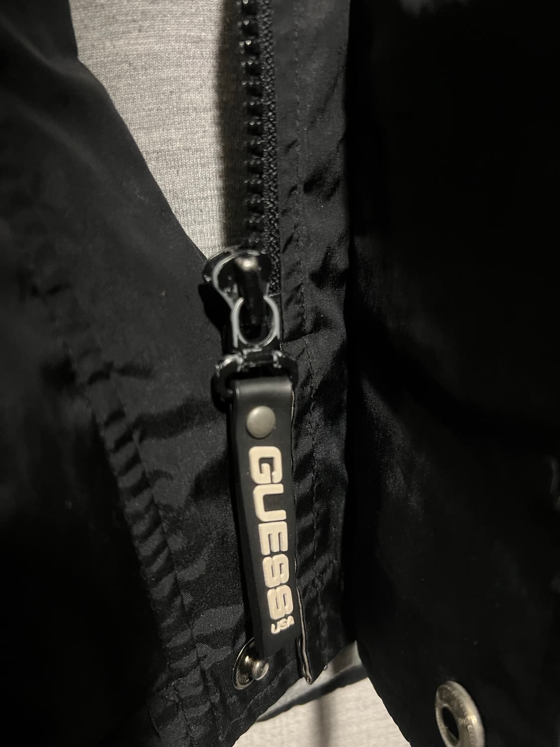 Guess 바람막이 상품이미지5