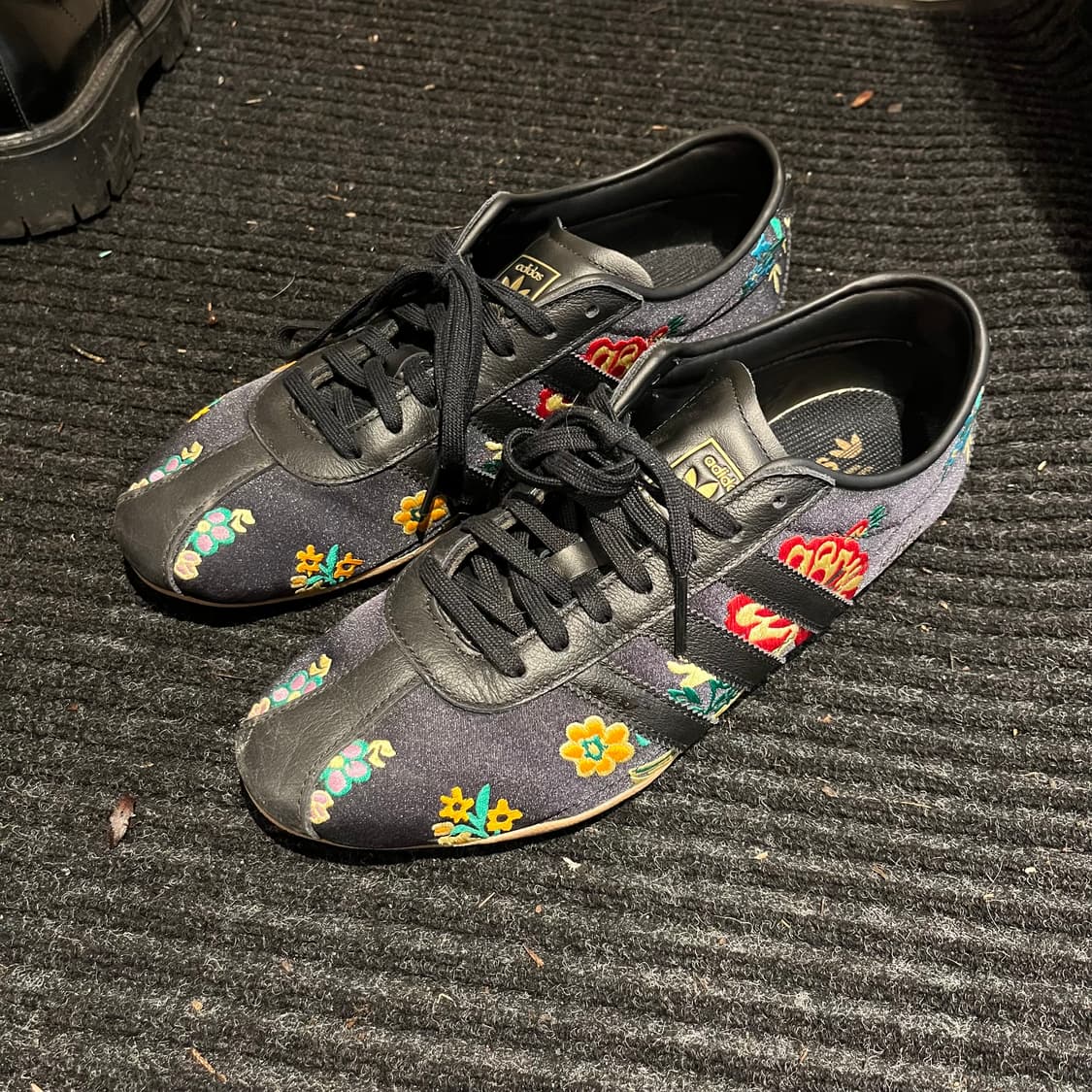 아디다스 도쿄 자카드 자수 신발 290 상품이미지1