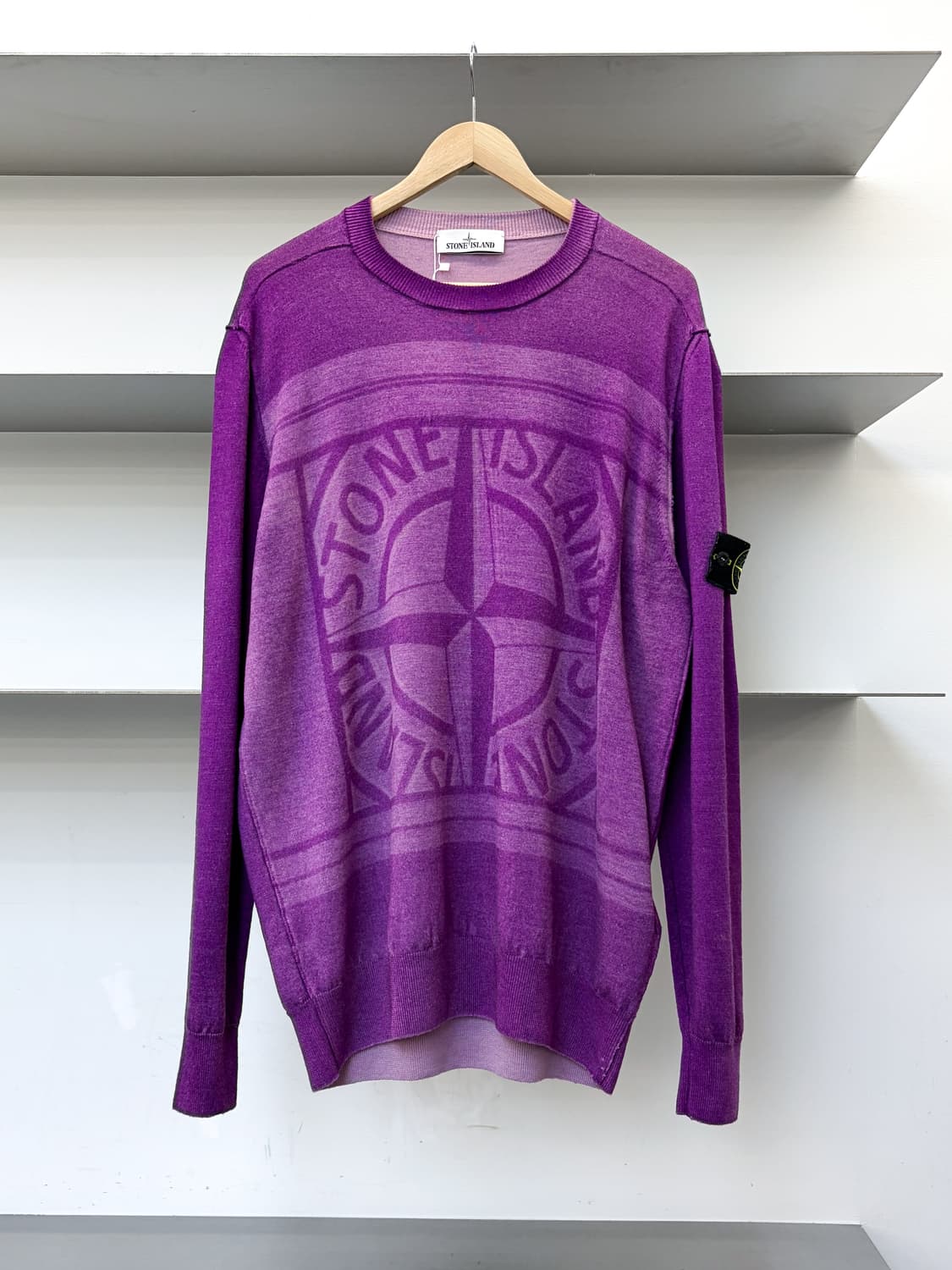 스톤아일랜드 리버시블 컴파스 로고 스웨터 상품이미지1