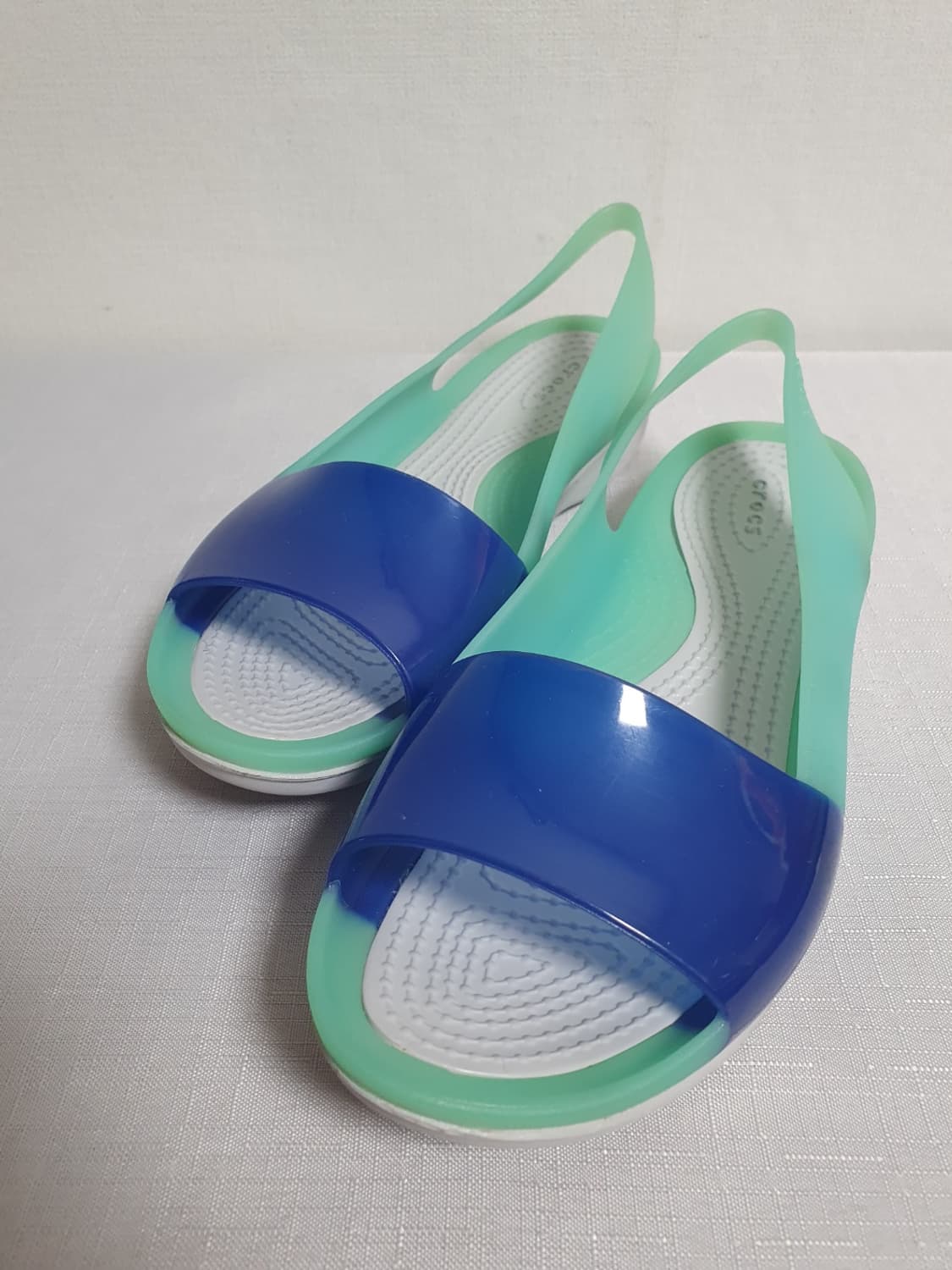 크록스 컬러블록 슬링백 샌들 민트 블루 230mm 상품이미지5